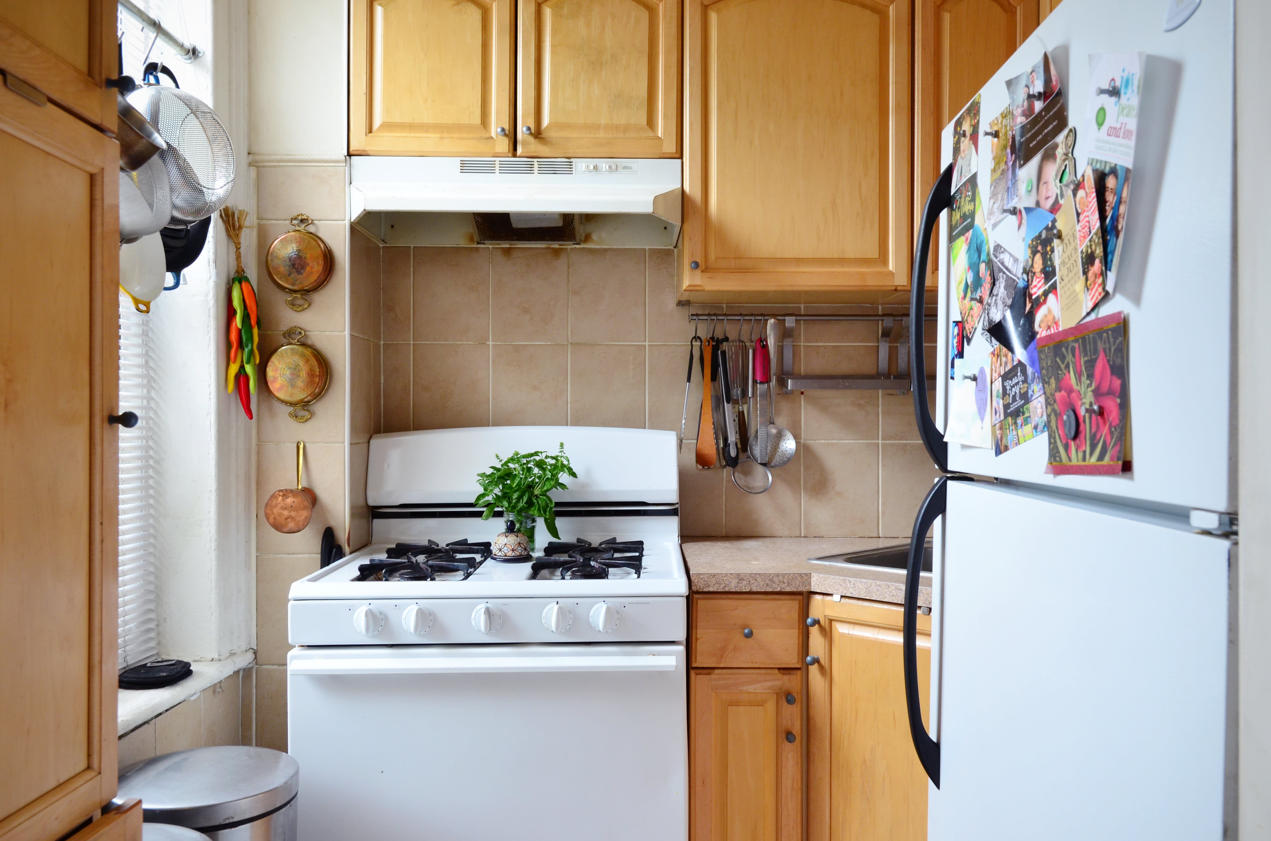 railroad apartment kitchen design